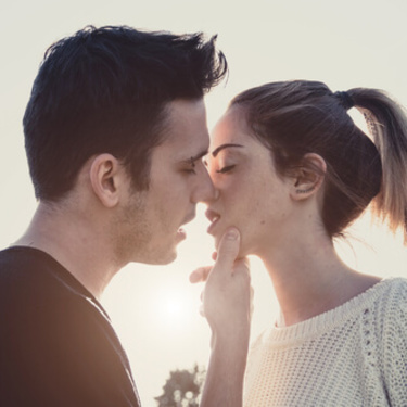 男友達にキスされた キスした心理と理由 狙いは 女性必見 Lovely 男友達にキスされた キスした心理と理由 狙いは 女性必見 Lovely