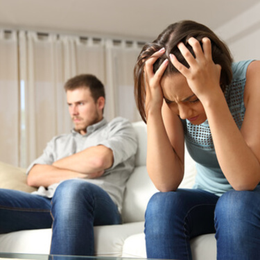 彼女の男友達に嫉妬する瞬間11選 男性はこんな行動に嫉妬します Lovely 彼女の男友達に嫉妬する瞬間11選 男性はこんな行動に嫉妬します Lovely