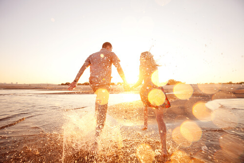 付き合ってからキス エッチをするまでの理想の期間とタイミングは 男性と女性別の考え方 Lovely