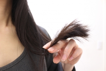 髪の毛の静電気の防止方法！静電気が起こる原因と抑える方法を知ろう