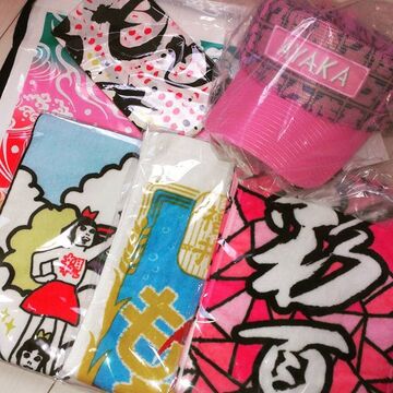 ももクロの福袋2018の中身ネタバレ！どんなグッズがあるの？