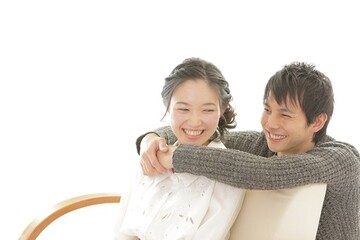 肩を抱く男性心理5選 女性の肩を抱くのはなぜ Lovely 肩を抱く男性心理5選 女性の肩を抱くのはなぜ Lovely