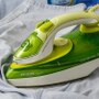 アイロン台の代用品7選！ダンボール・机・ベッドも代わりになる？