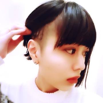 松坂桃李の髪型画像40選 黒髪ショートやパーマのセット方法は Lovely