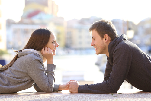 付き合う定義を解説 男性にとって 恋人と付き合う とは Lovely