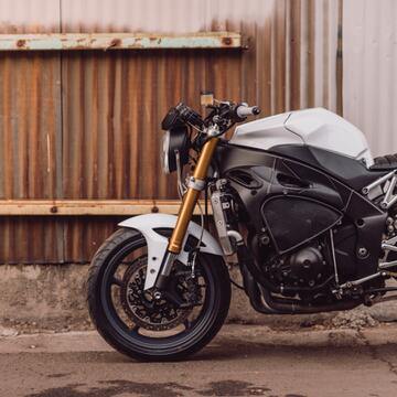 バイク好き芸能人ランキングTOP33｜愛車やエピソードも紹介！