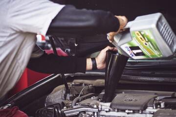 エンジンオイルのおすすめランキングTOP16！バイクと車別に紹介！	