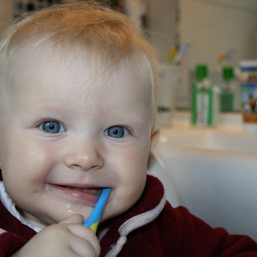 子供 赤ちゃんにおすすめの歯ブラシtop15 選び方も紹介 Lovely