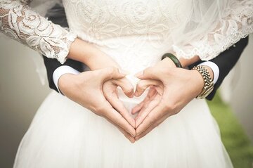 婚約に関する夢占い17選！状況や相手などパターン別に紹介！