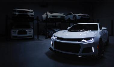 【夢占い】車をぶつける・ぶつかる夢の意味16選｜状況別で詳しく解説！