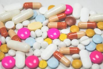 【夢占い】薬の夢の意味15選｜薬を飲む・吐く・死ぬ・薬物中毒など！