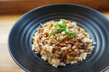 【夢占い】チャーハンの夢の意味21選｜作る・食べる・美味しいなど！