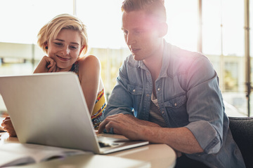 社内恋愛は上手くいく？付き合うまでのきっかけや覚悟についても徹底解明♡	