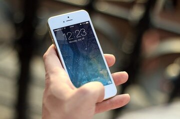 彼氏からの返信が遅い！すぐに返信しない彼氏の心境や対処法を紹介！	