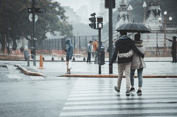 【最新】コロナ対策の雨の日デート！雨の日の東京は三密を避けたデートに！