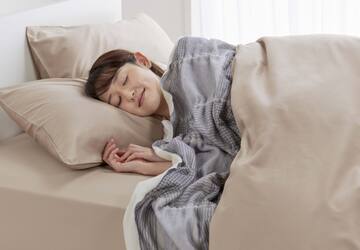 「眠る時の冷え対策」意外と間違っているかも？寒い冬の寝つきを良くするポイント！